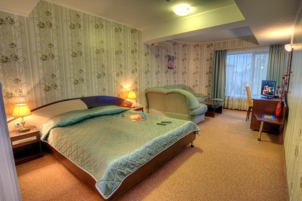 Luxor Hotel Smolyan Buitenkant foto